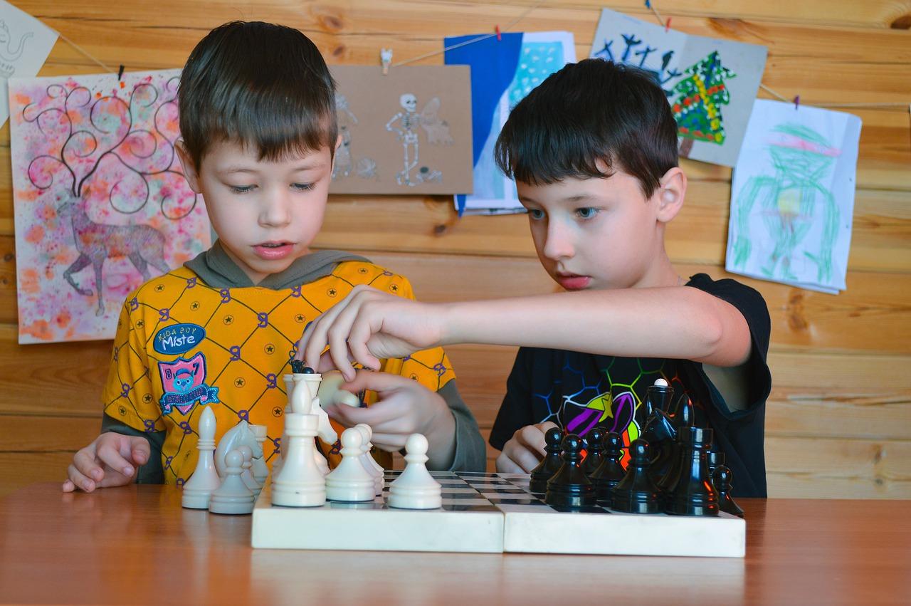 Can kids learn how to play chess at school?