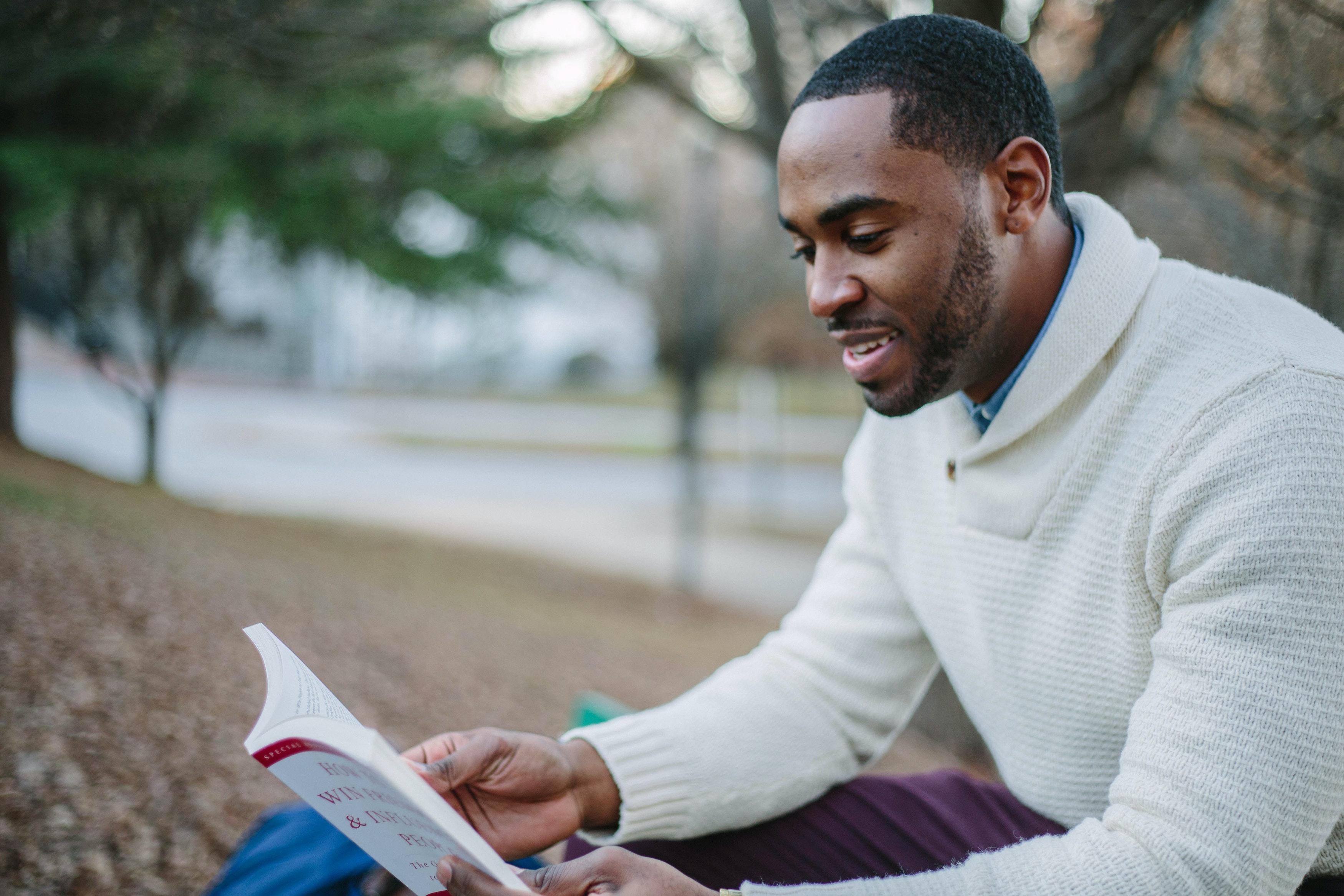 Reading is fun and a great way to learn Italian