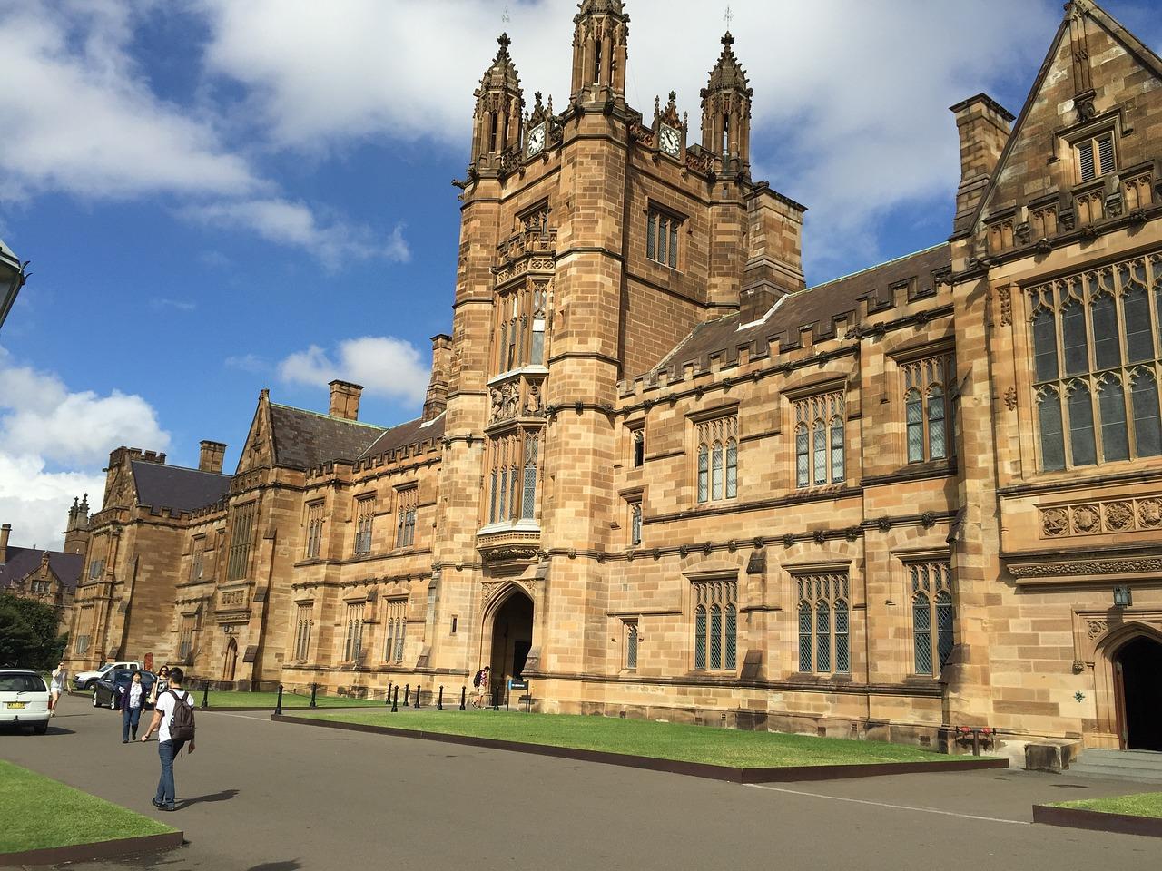 Where can I take German classes in Sydney?