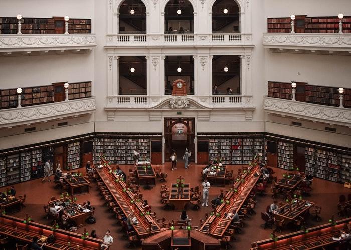 Learning in the library can complement online