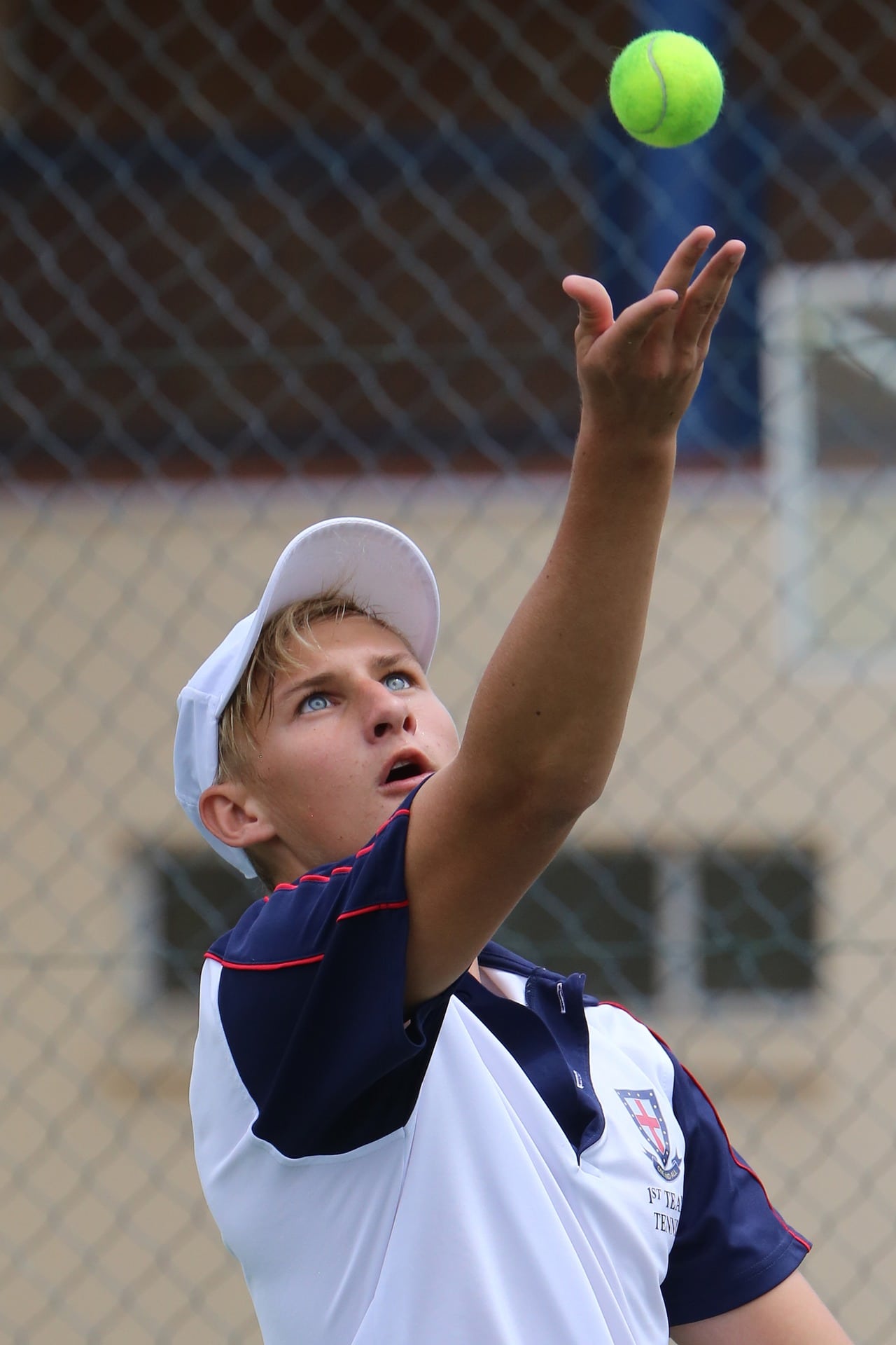 What does a good tennis coach do?