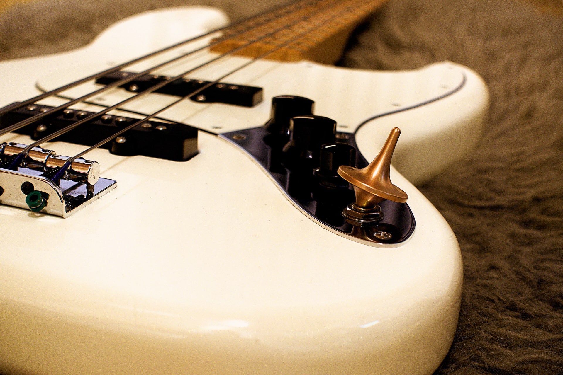 Playing the bass has never been easier with YouTube tutorials