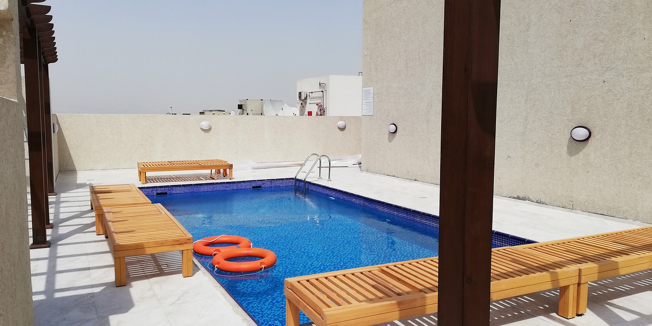 How much should I charge for swimming lessons?