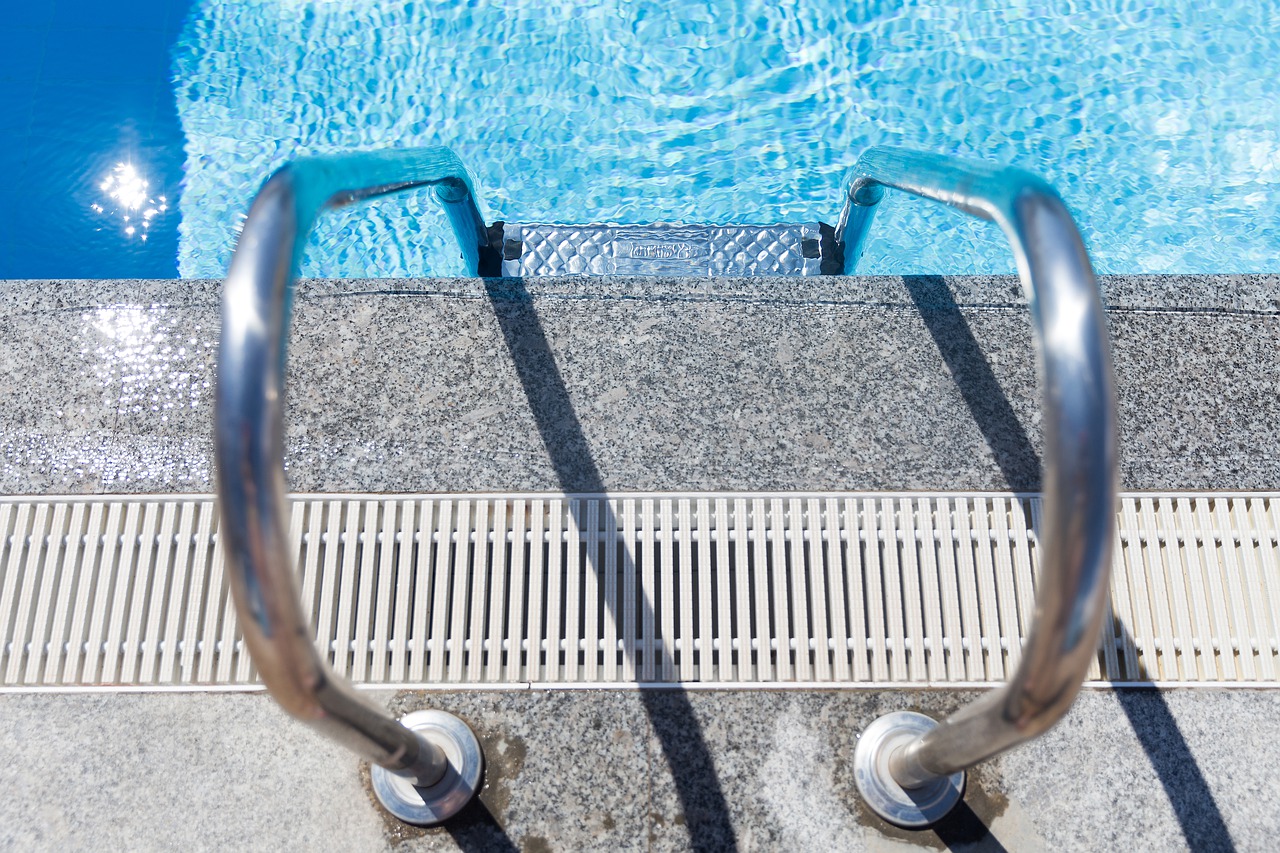 Who can become a swimming instructor in Australia?