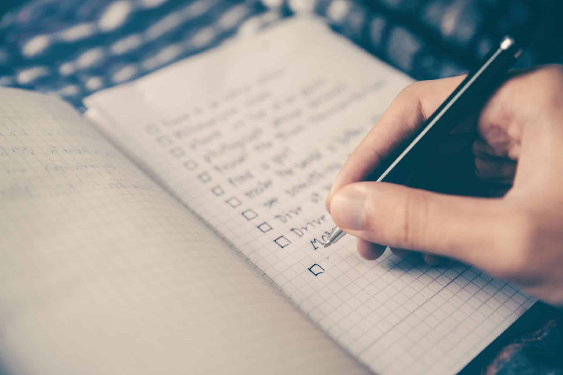 student making a list of things to do