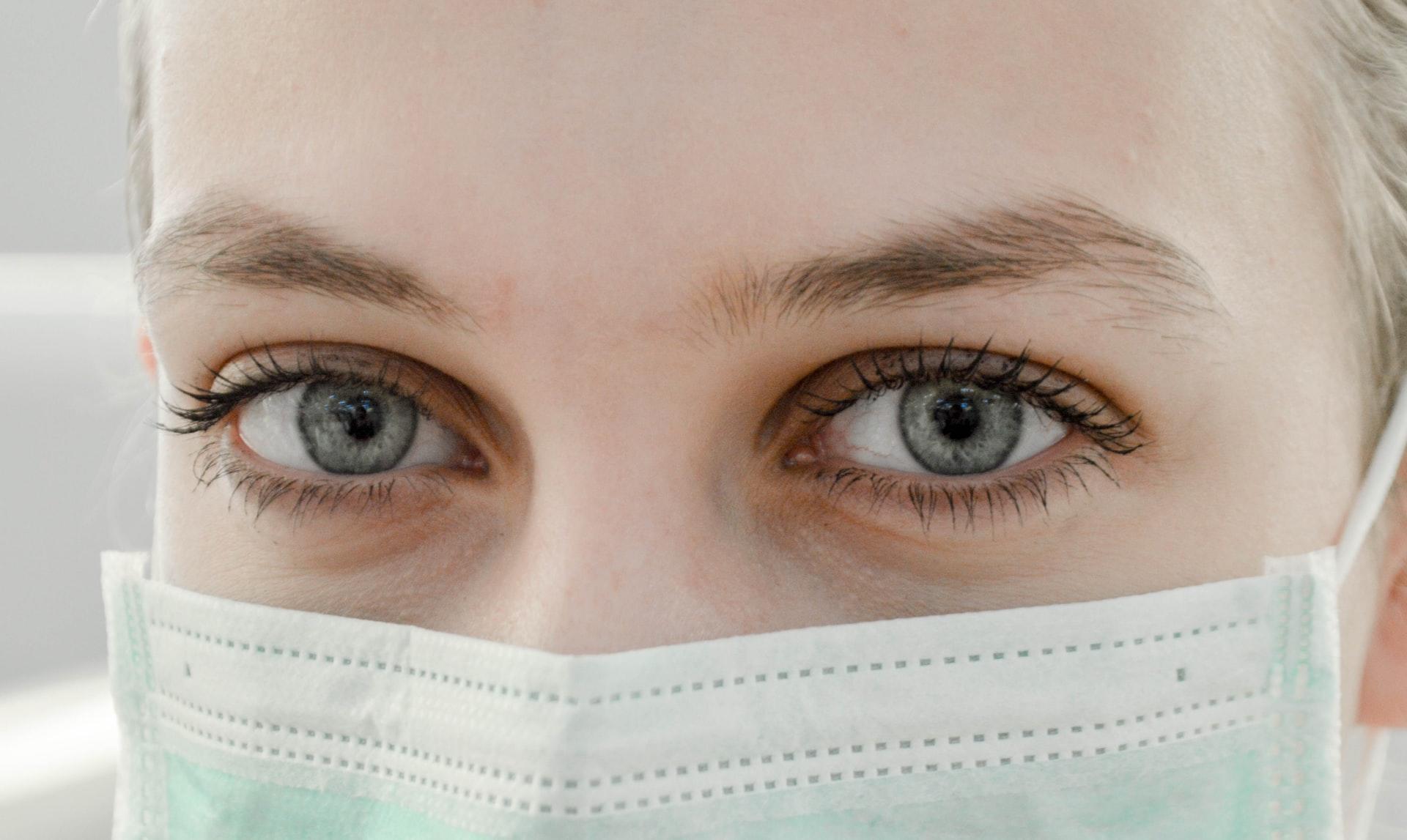 Closeup of a nurse wearing a mask