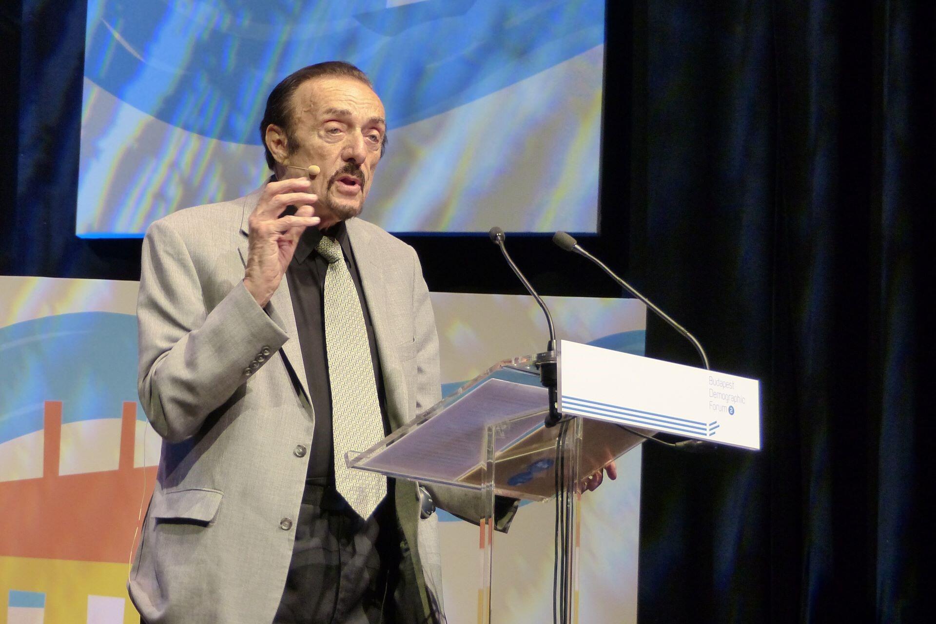 Philip Zimbardo delivering a talk.