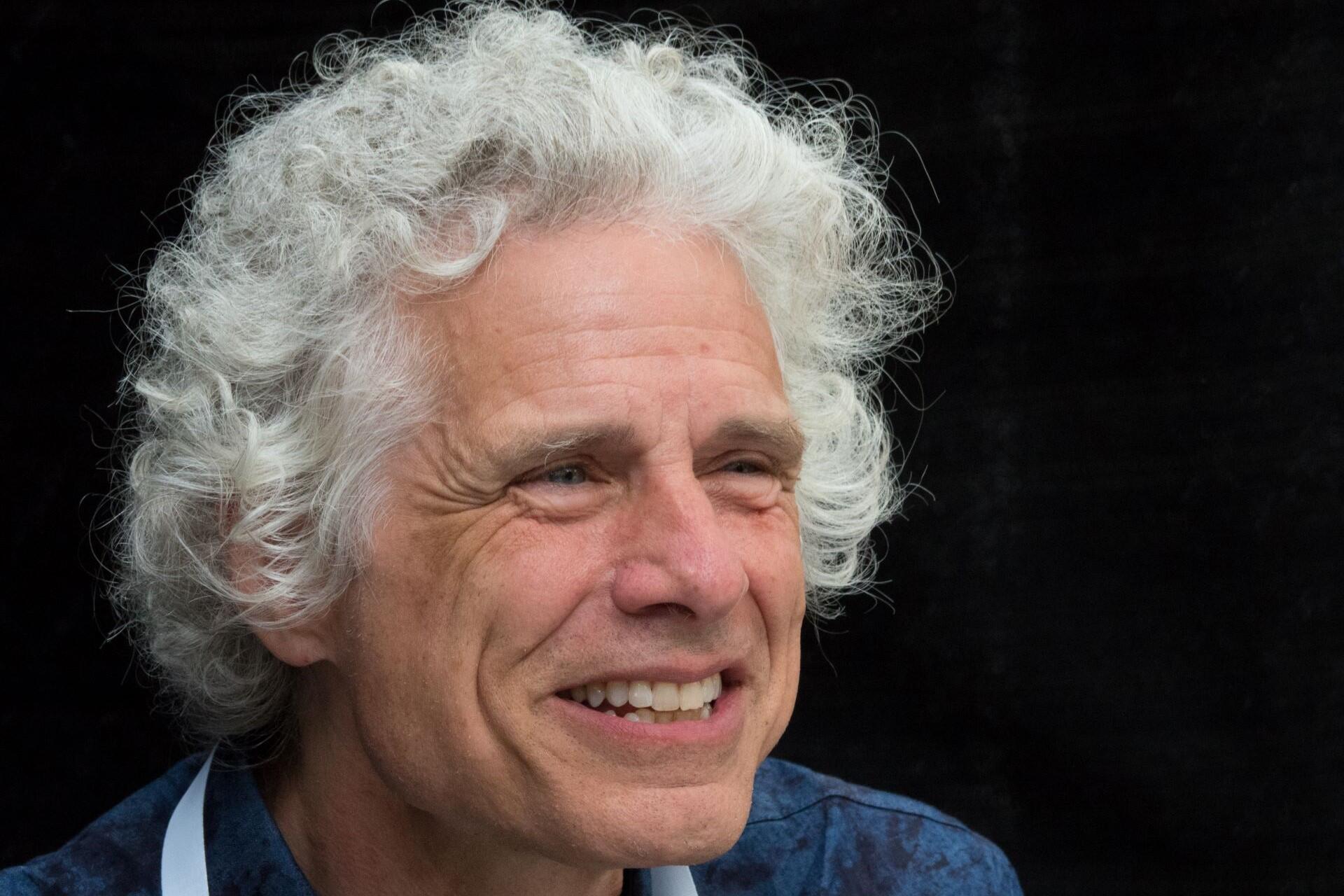 Steven Pinker portrait showing the cognitive psychologist and author.