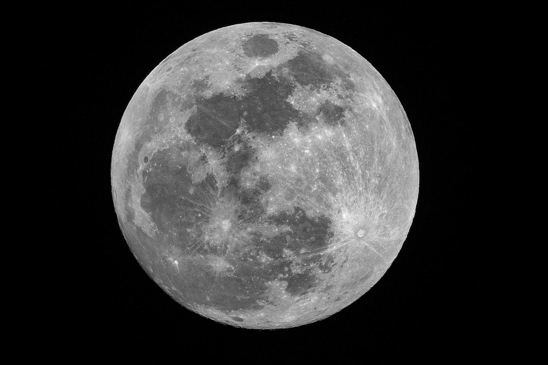 A full moon.