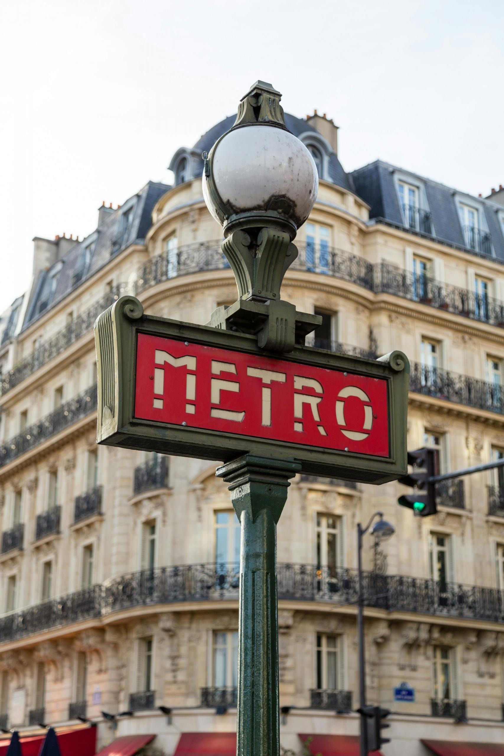 paris metro panel