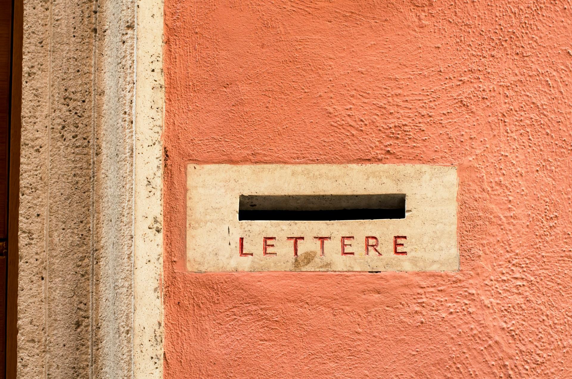 A letterbox in Italian with the word "Lettere" on it.