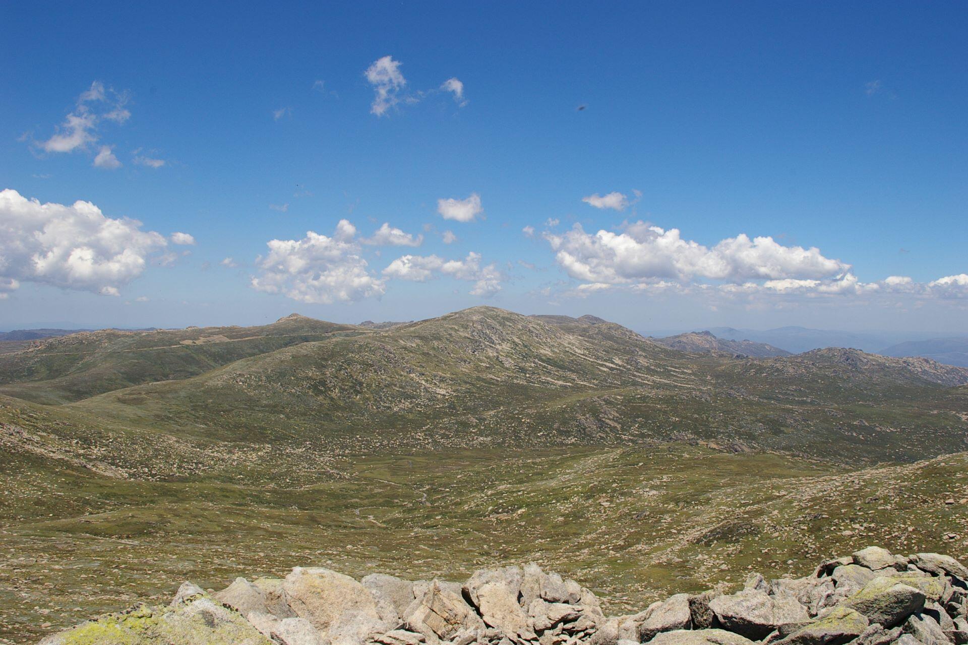 View from Mount Townsend towards Mount Kosciuszko.
