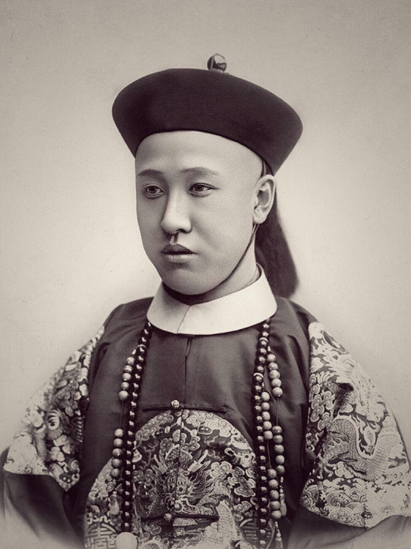 Zaifeng Prince Chun