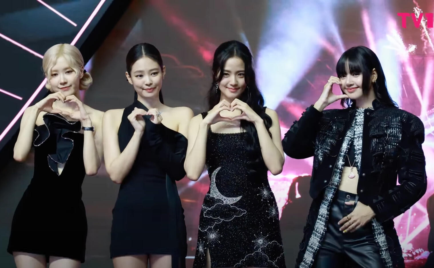 BLACK PINK members at a press conference event