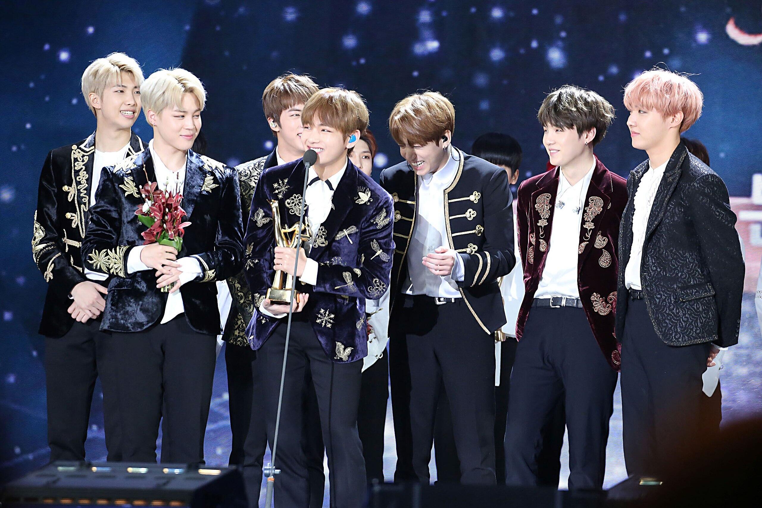 BTS at Golden Disk Awards 2017