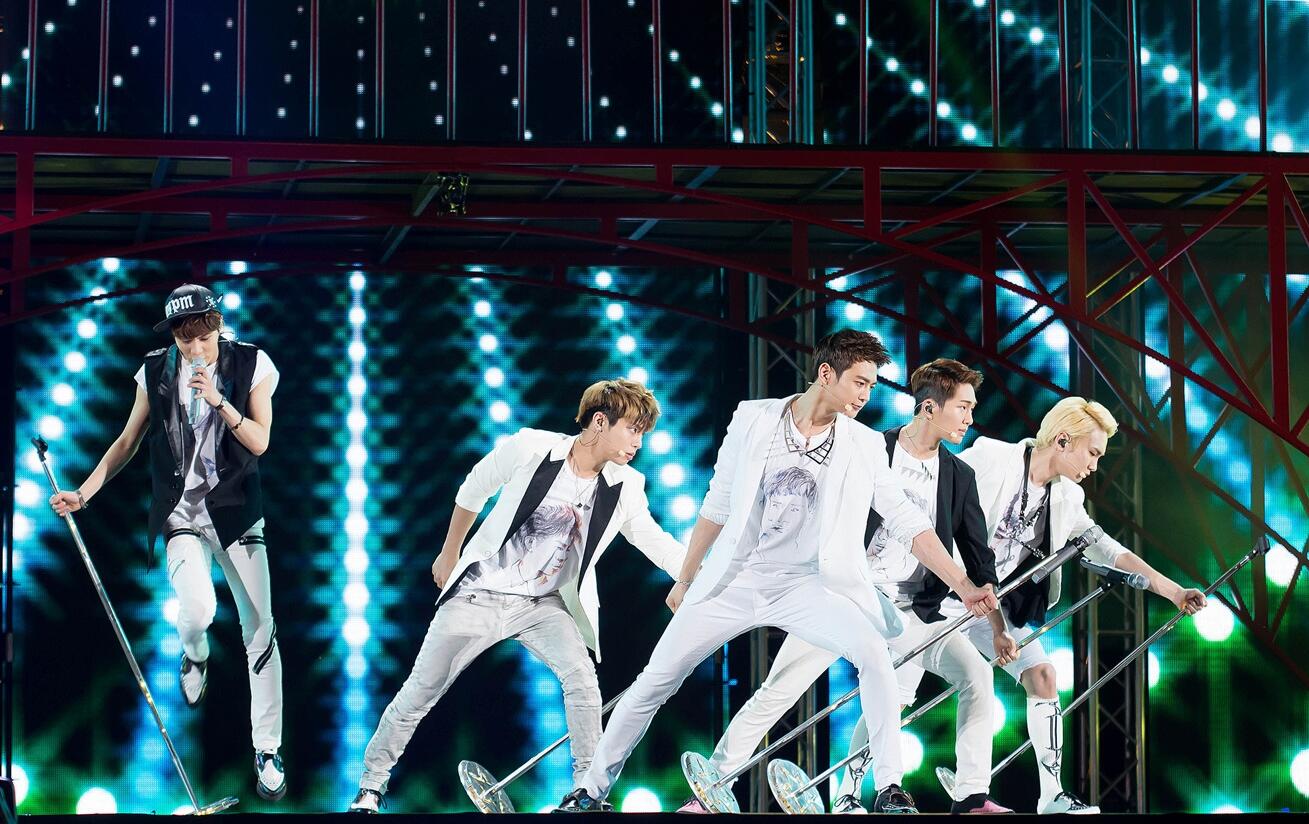 Shinee at the MBC Korean Music Wave in Bangkok on March 16, 2013.