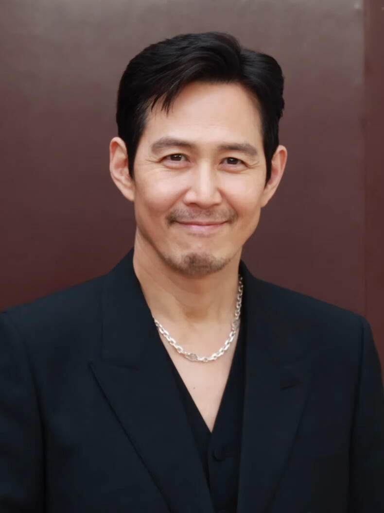photo of Lee Jung-jae
