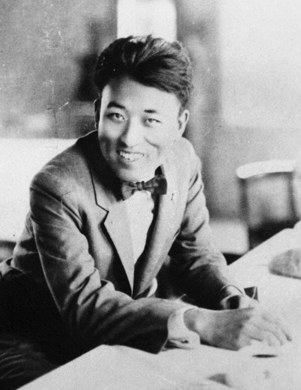 black and white photo of Na Woon-gyu