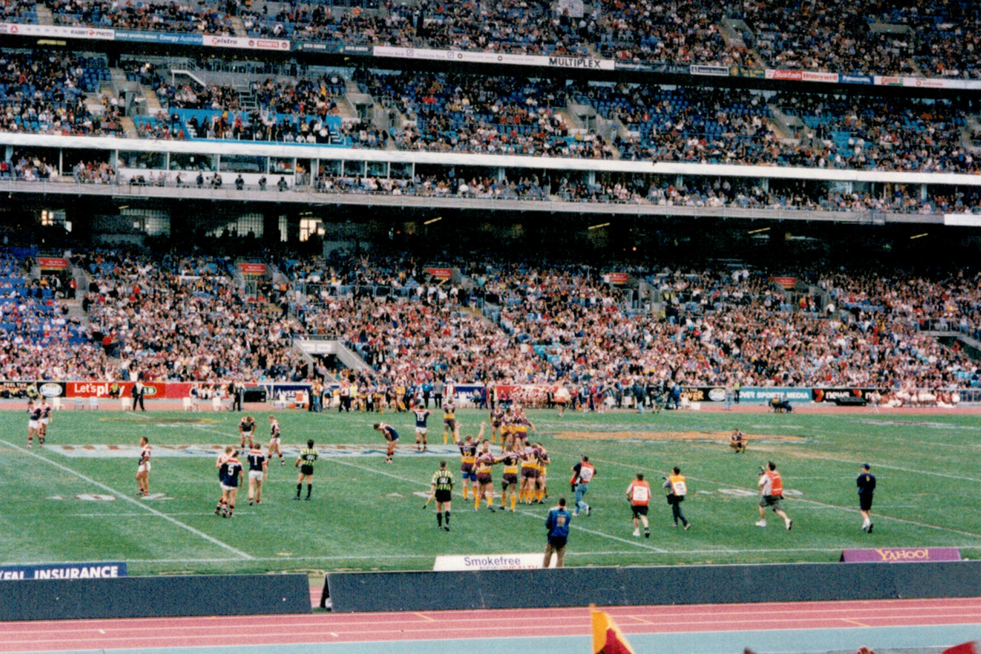 Crowd and pitch during the 2000 NRL Grand Final between Brisbane Broncos and Sydney Roosters