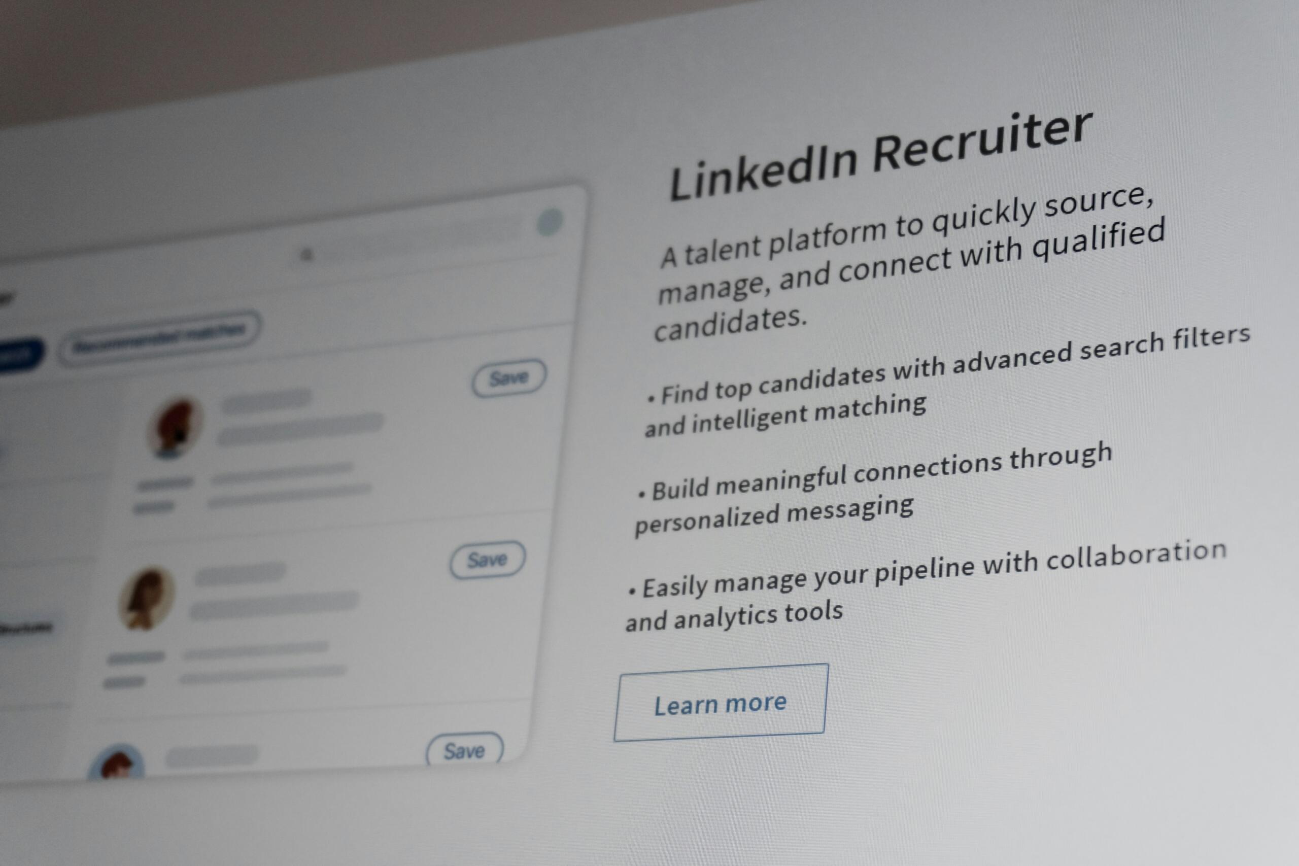 Prikaz ekrana sa softverom LinkedIn Recruiter za traženje i upravljanje kandidatima