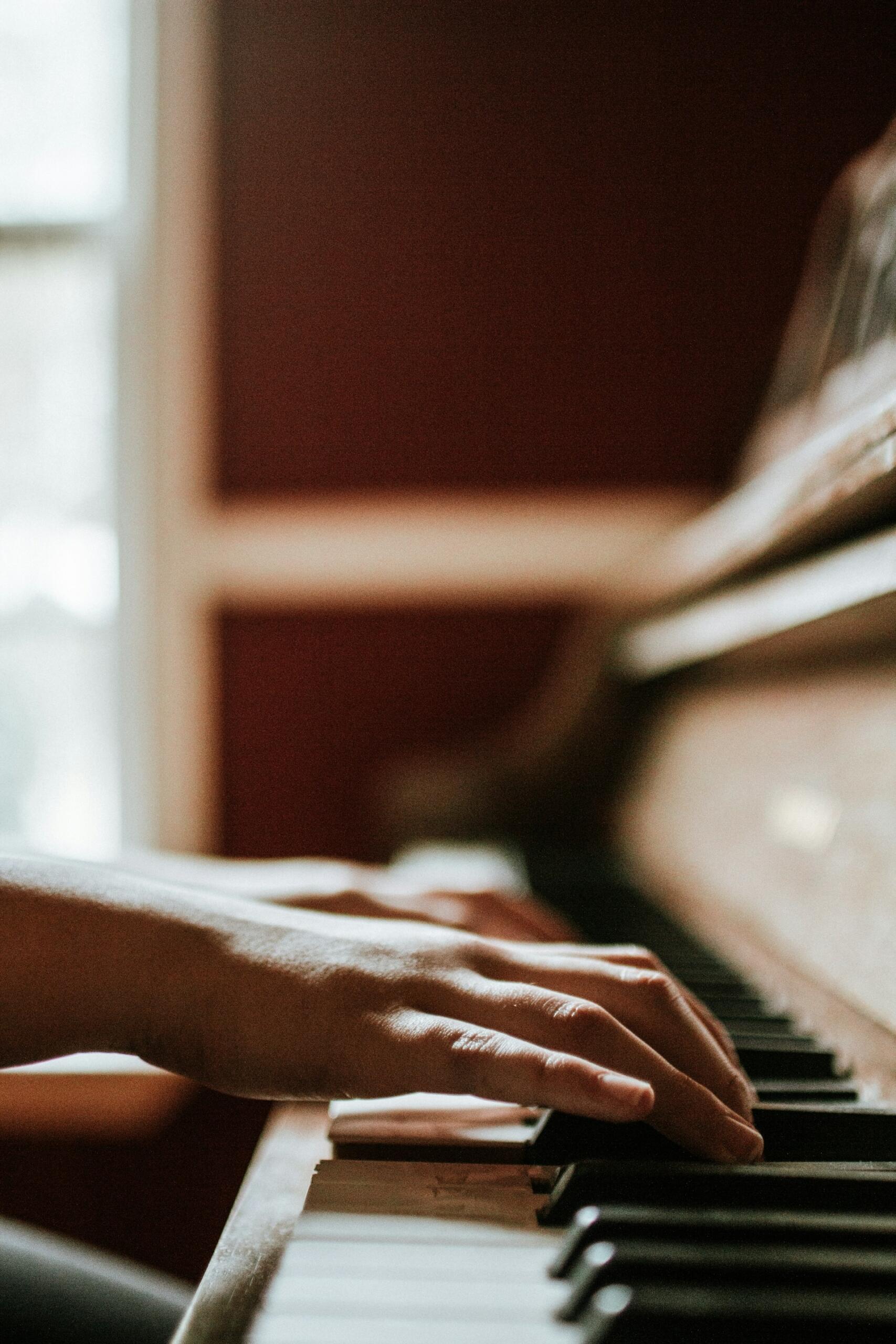 piano mains