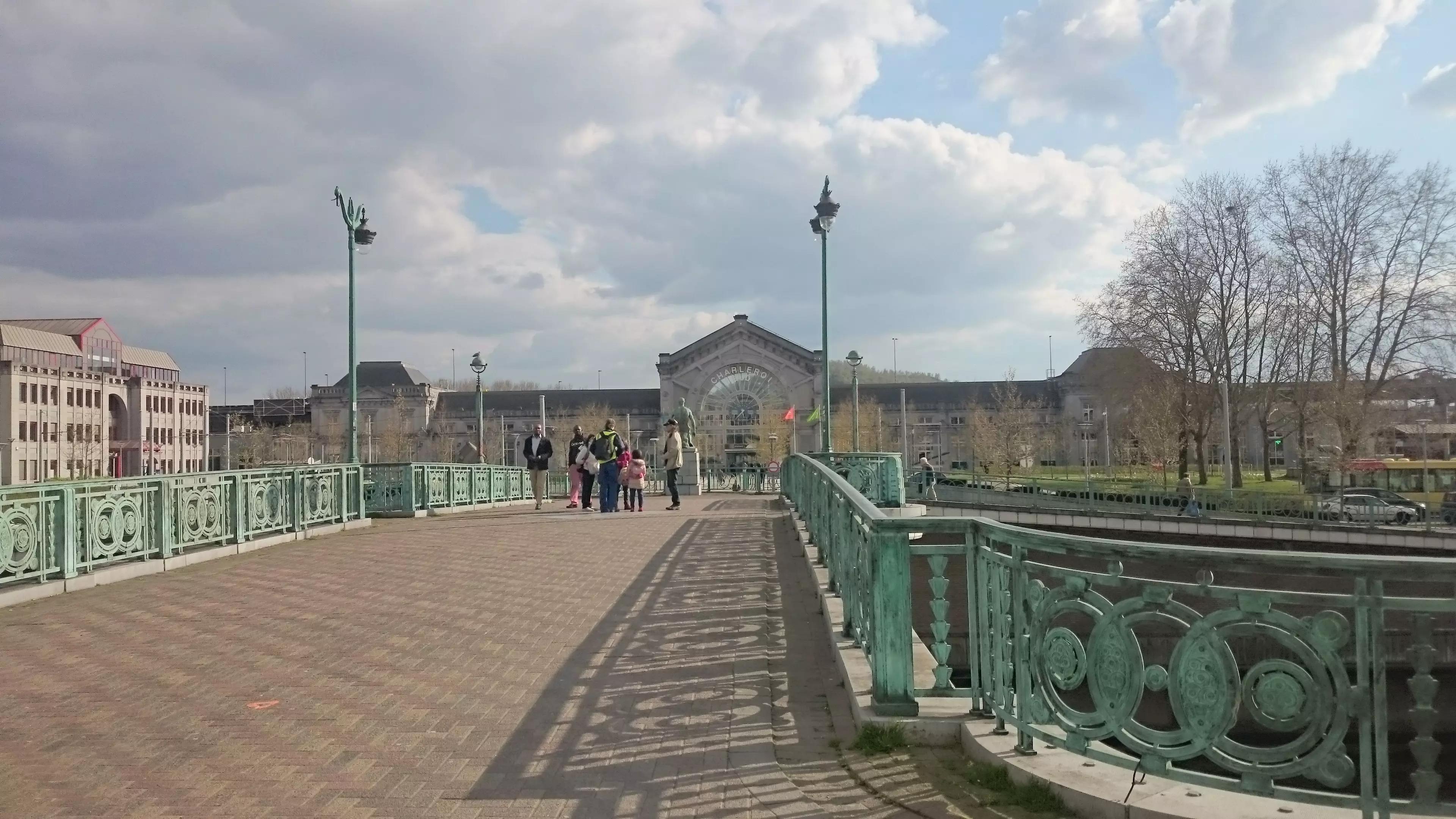 Charleroi propose diverses solutions pour tous pour étudier l'anglais 