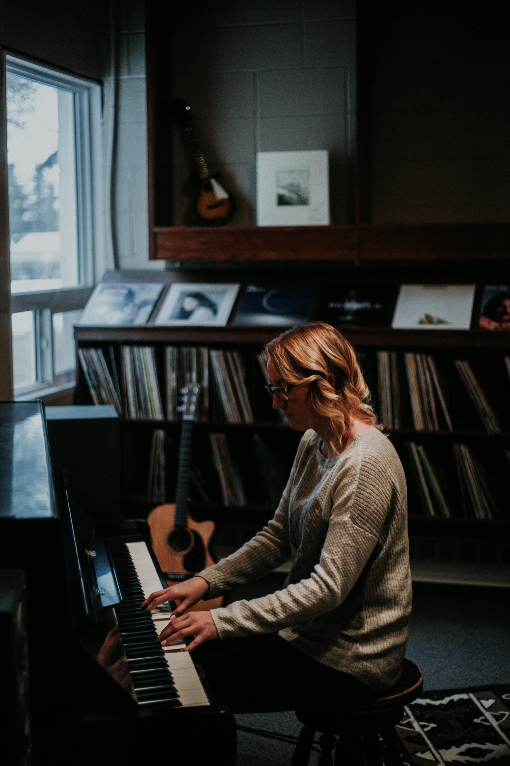 jeune homme piano