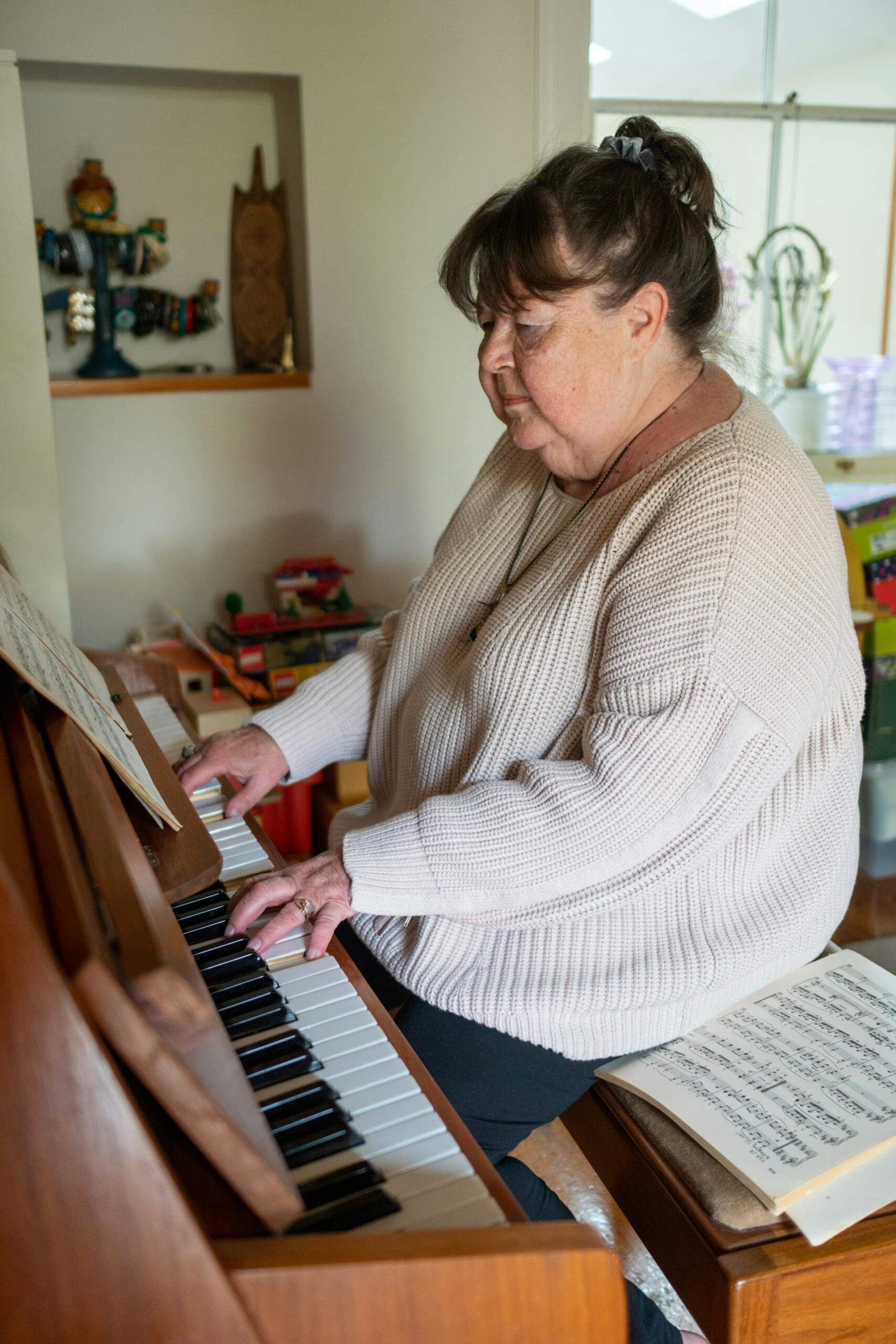 femme âgée piano
