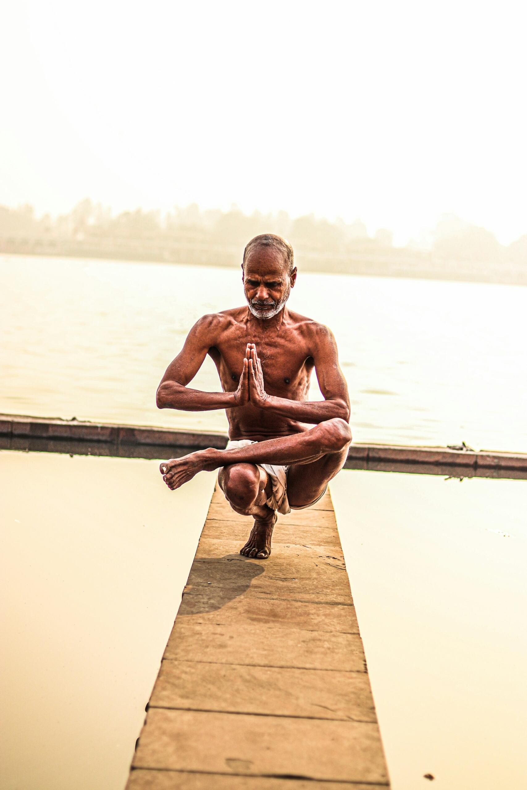 homme ponton yoga