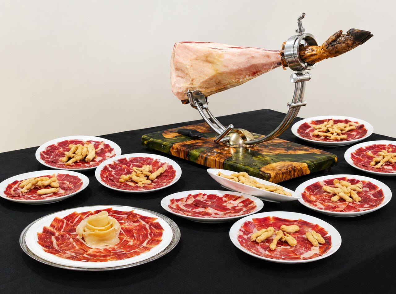 diverses assiettes de jambon espagnol