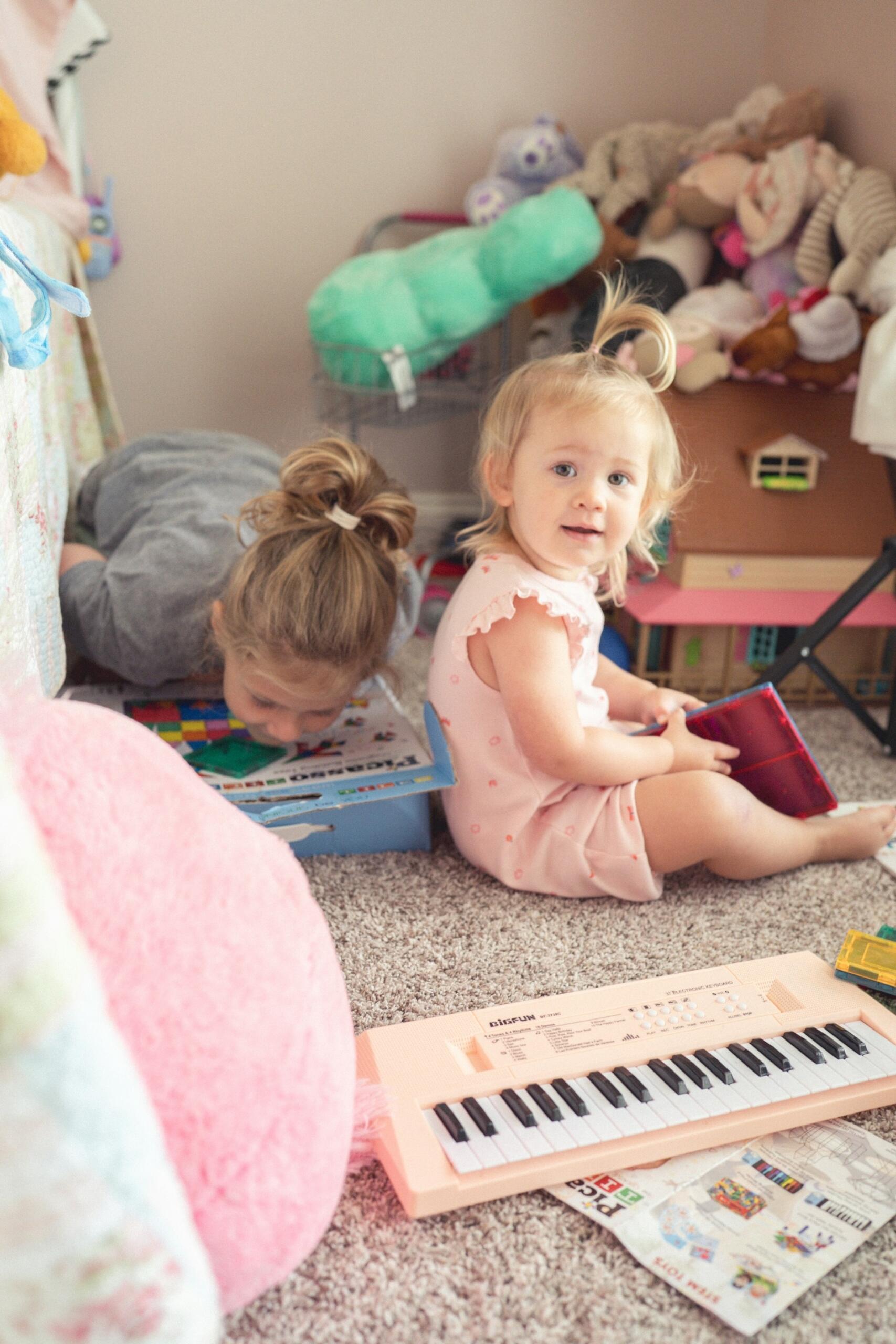 petites filles couettes piano