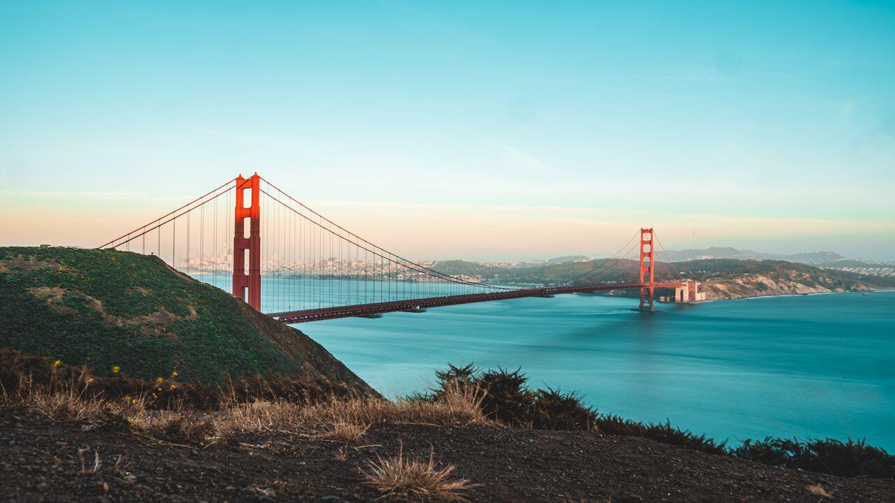 pont de san francisco sous un beau ciel bleu