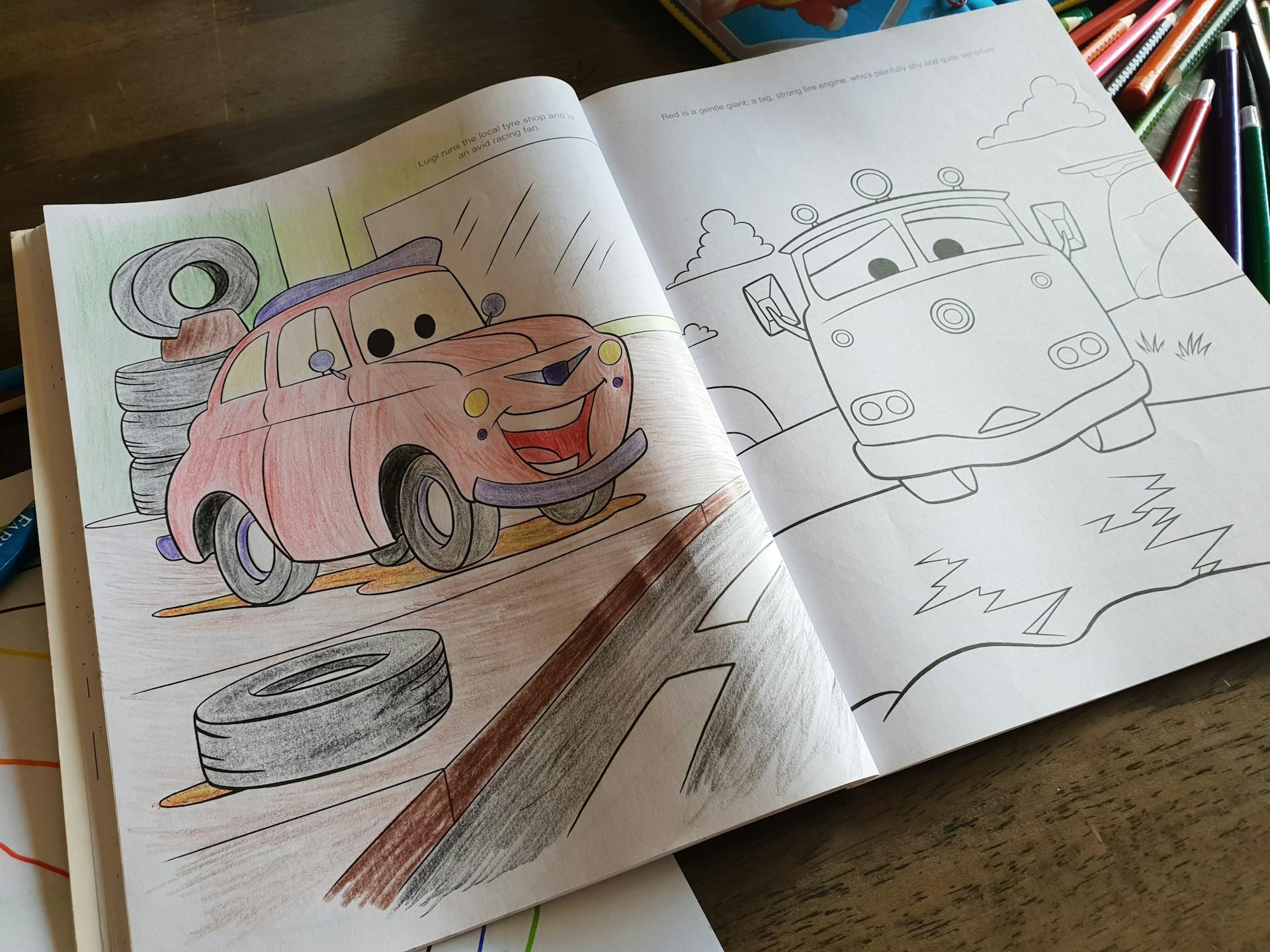 dessins de voiture par enfant cahier