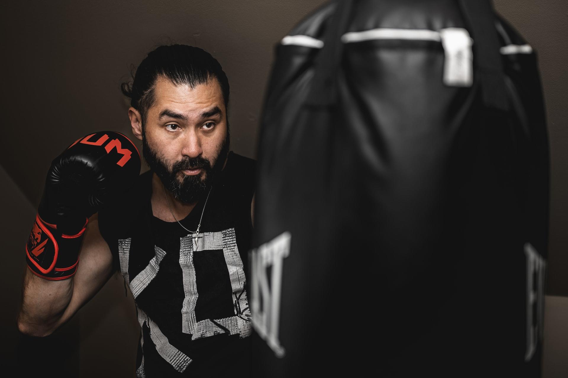 punching ball avec boxeur