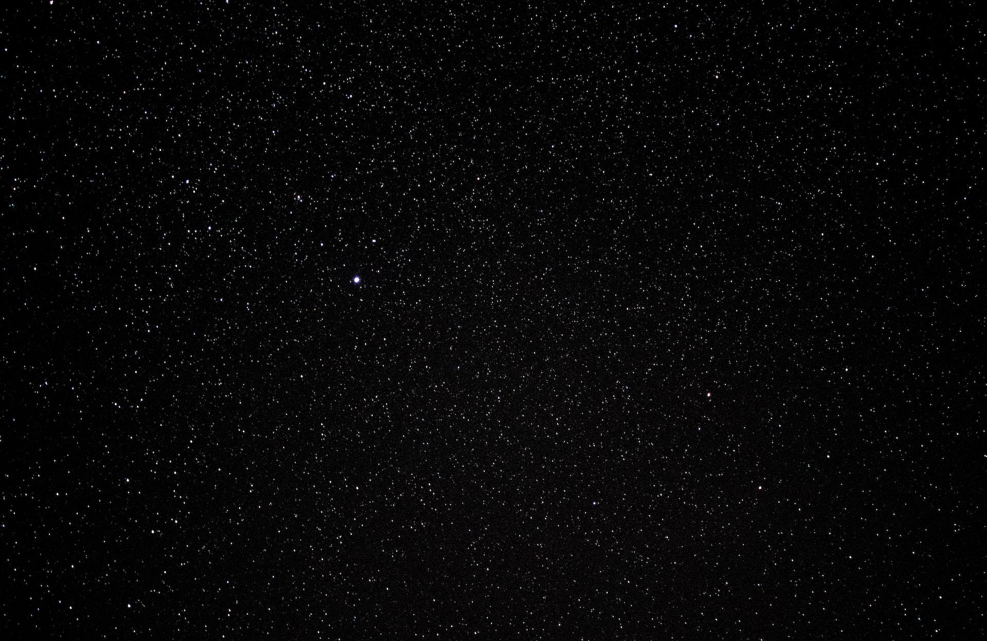 étoiles dans le ciel la nuit