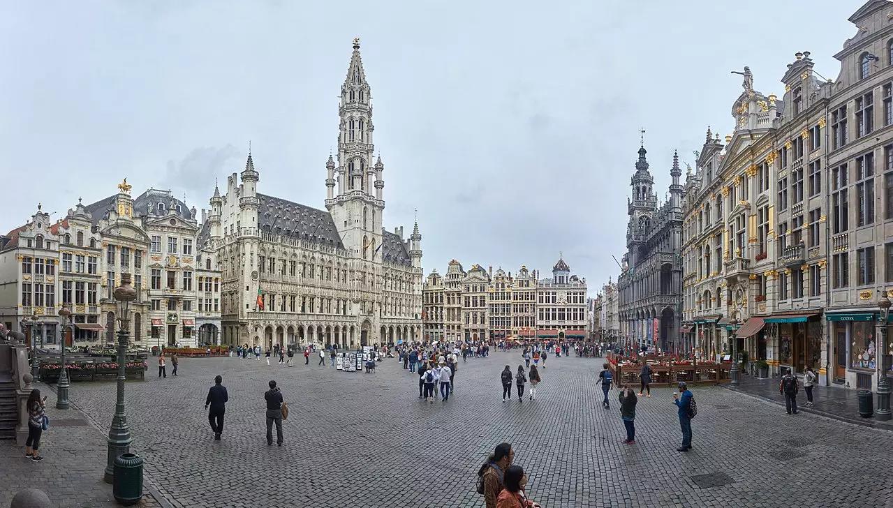 De quand date la construction de l'Hôtel de Ville ?
