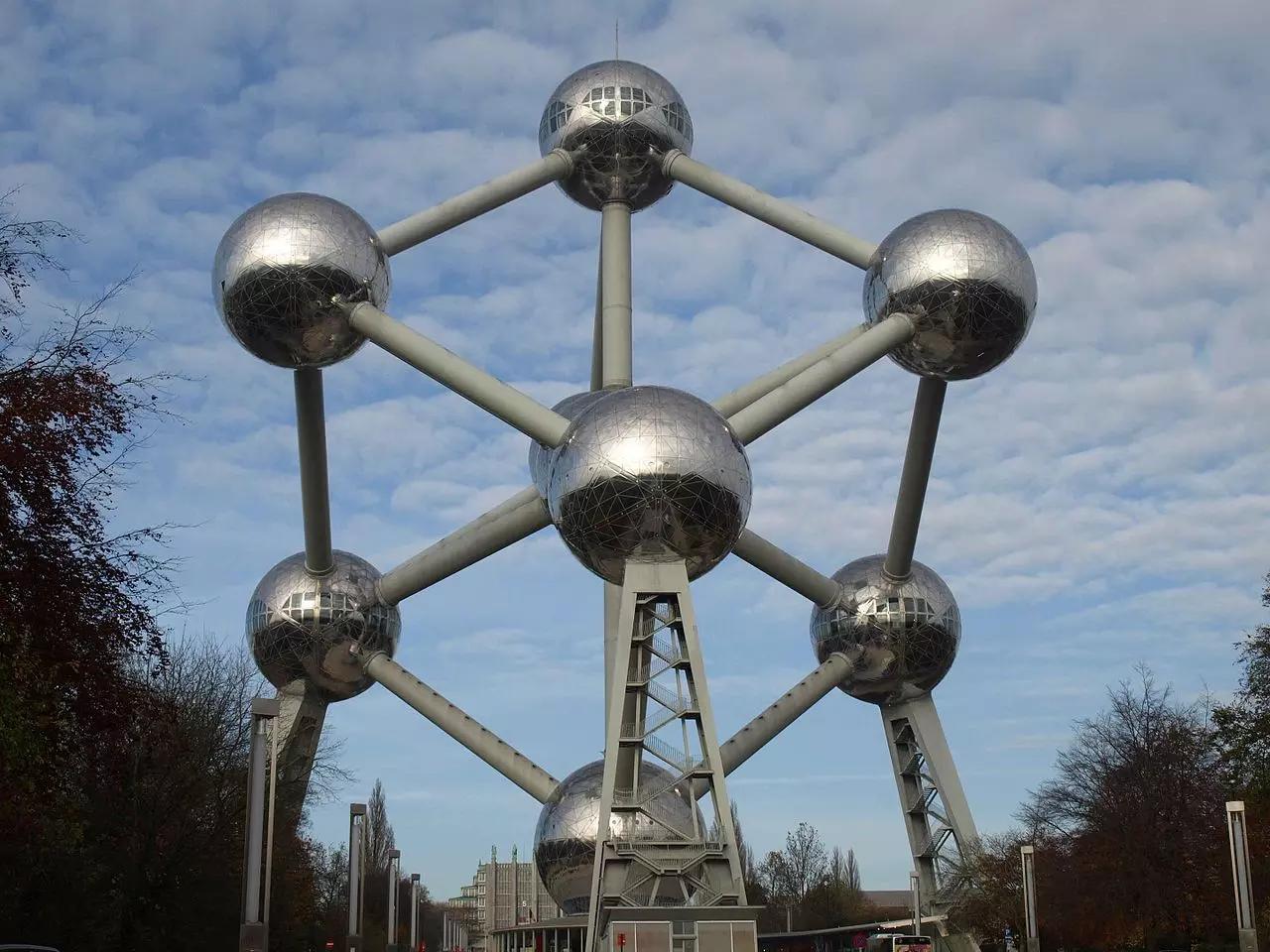 De quand date la constrction de l'Atomium ?