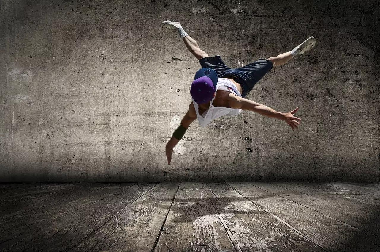 Comment faire pour se retrouver dans cette position acrobatique ?
