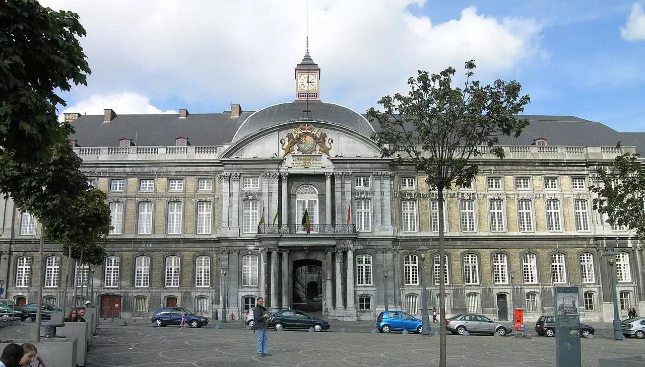 Combien de pièces dans ce bâtiment ?