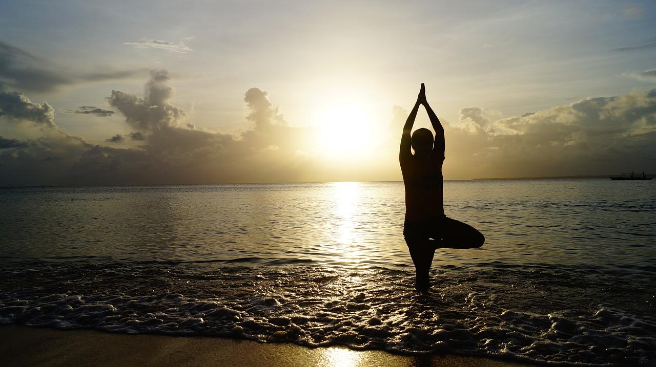 Le yoga est idéal pour se détendre dehors