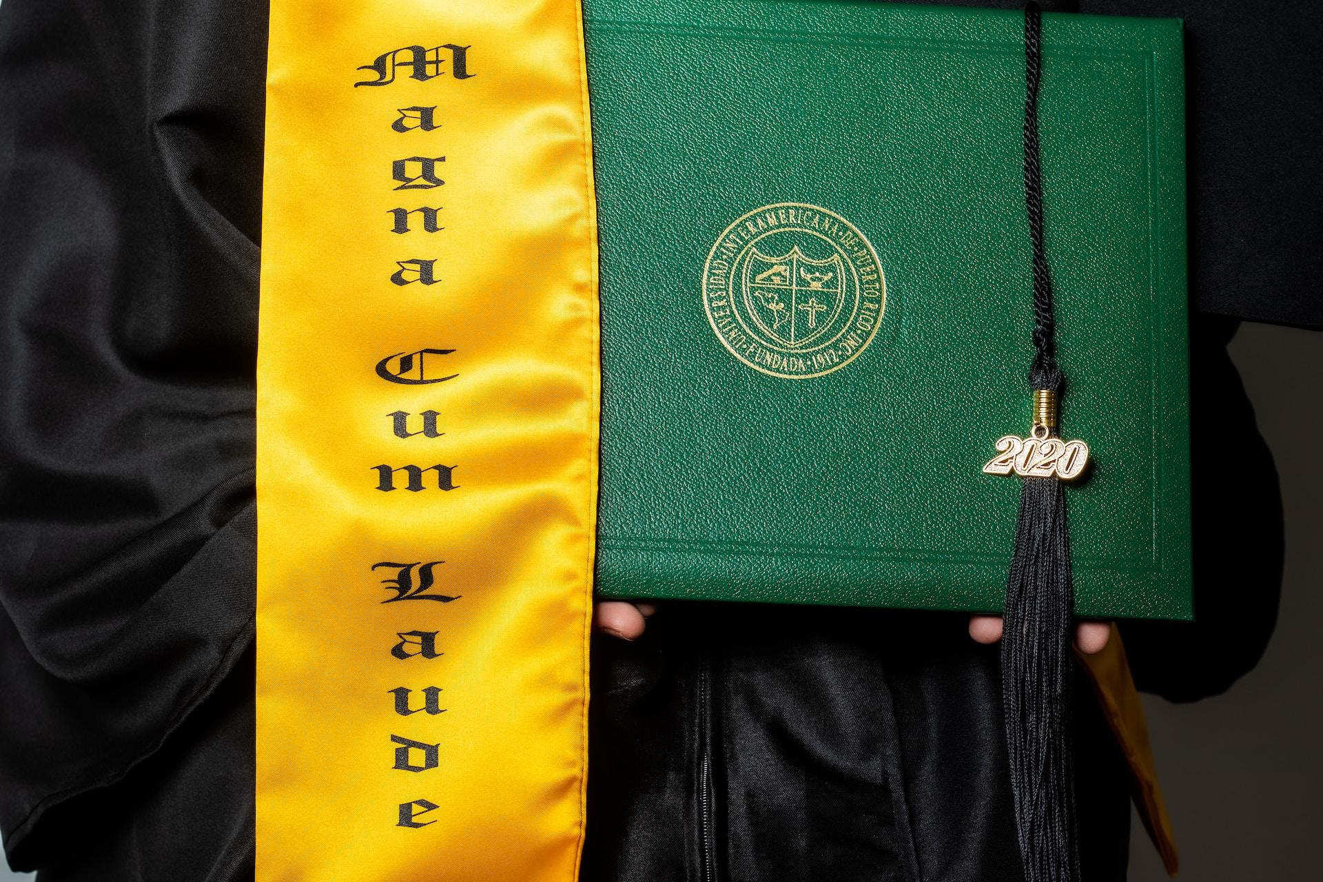 magna cum laude diplôme