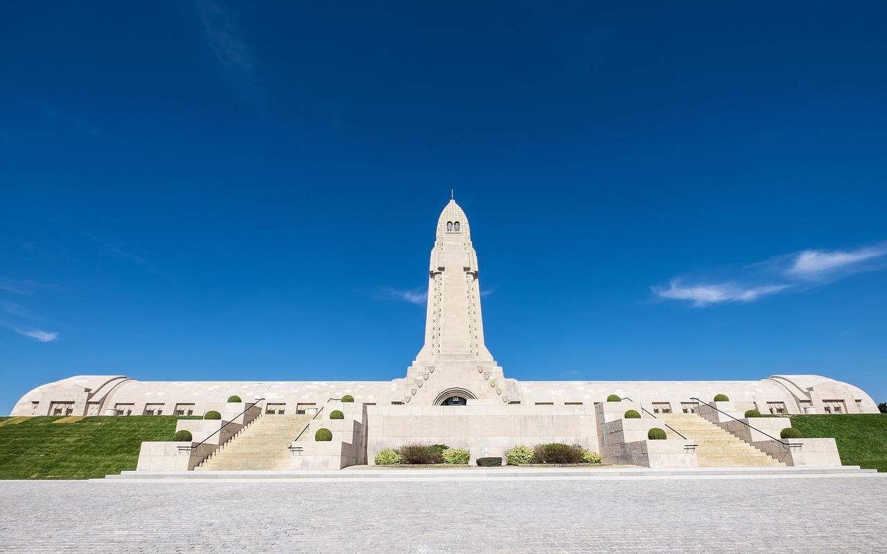 L'ossuaire de Douaumont, témoin des atocités de la Première Guerre mondiale