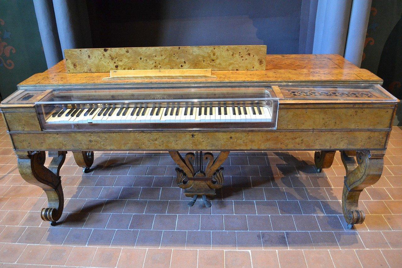 Un clavecin originale d'une époque révolue