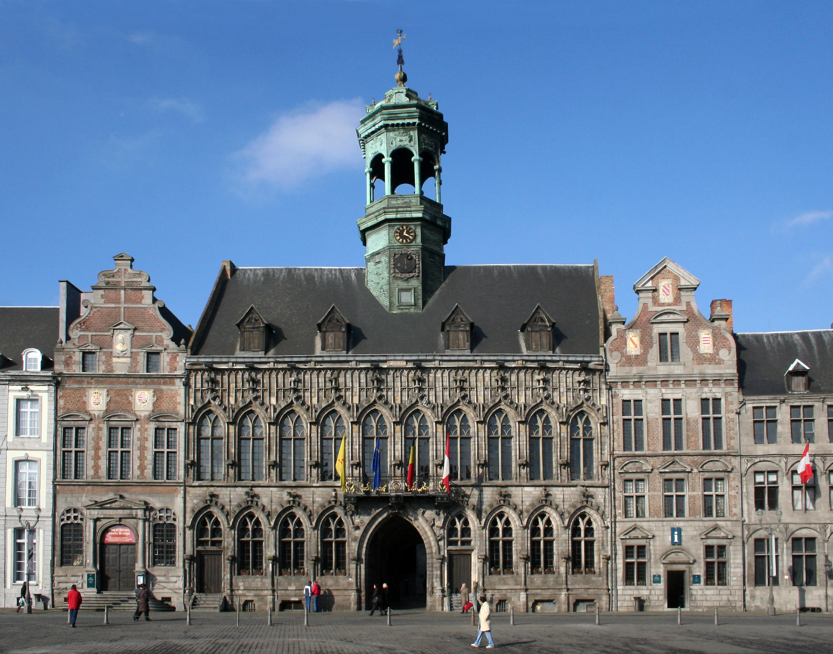 Suivre des cours de géographie à Mons