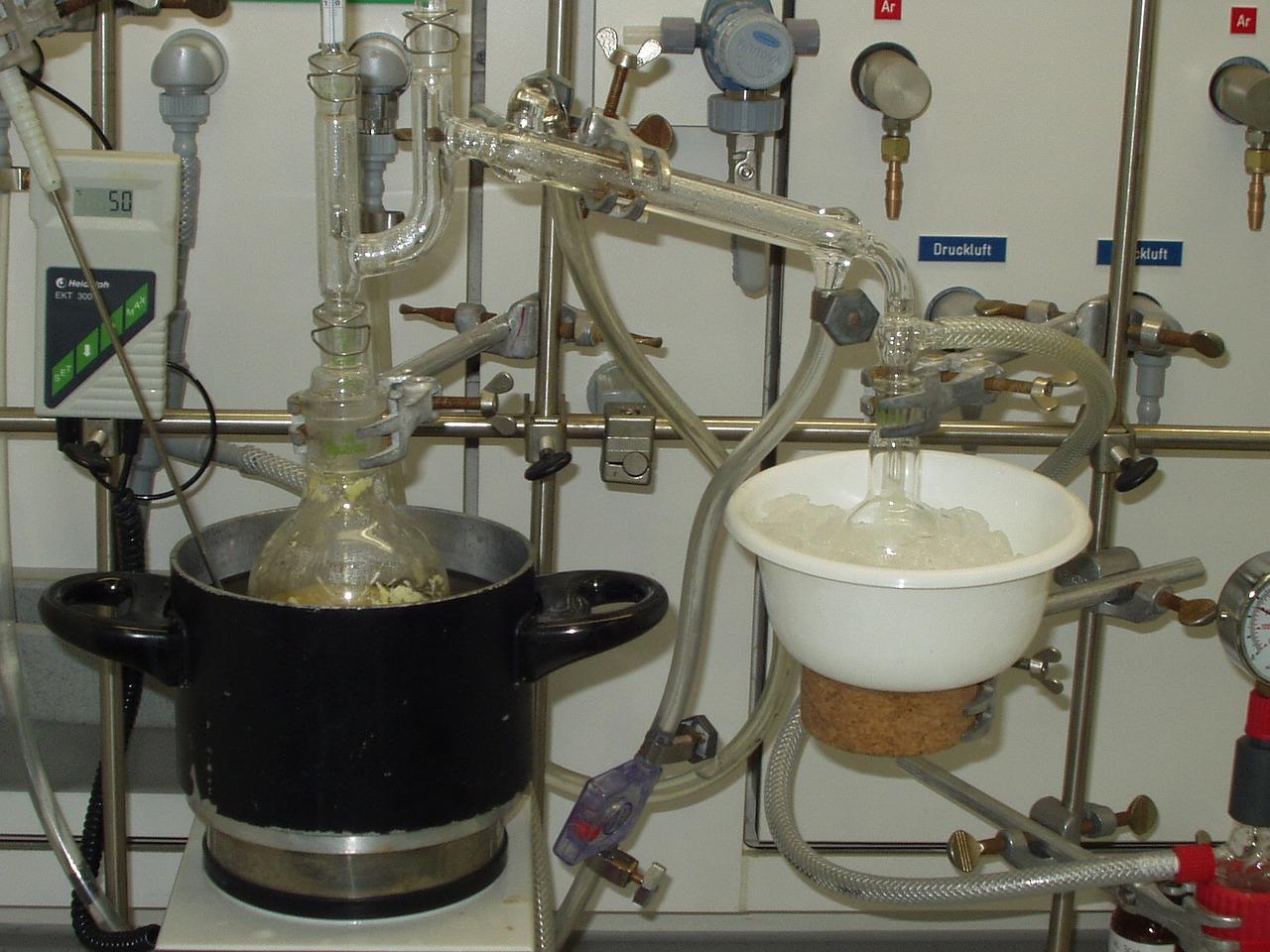 La distillation au cours de chimie
