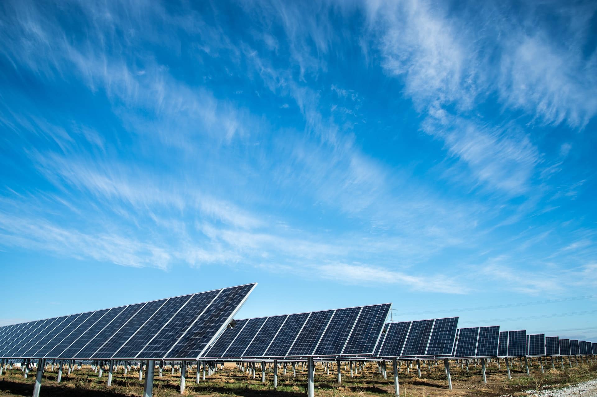 panneaux photovoltaïques fonctionnant avec l'énergie du soleil