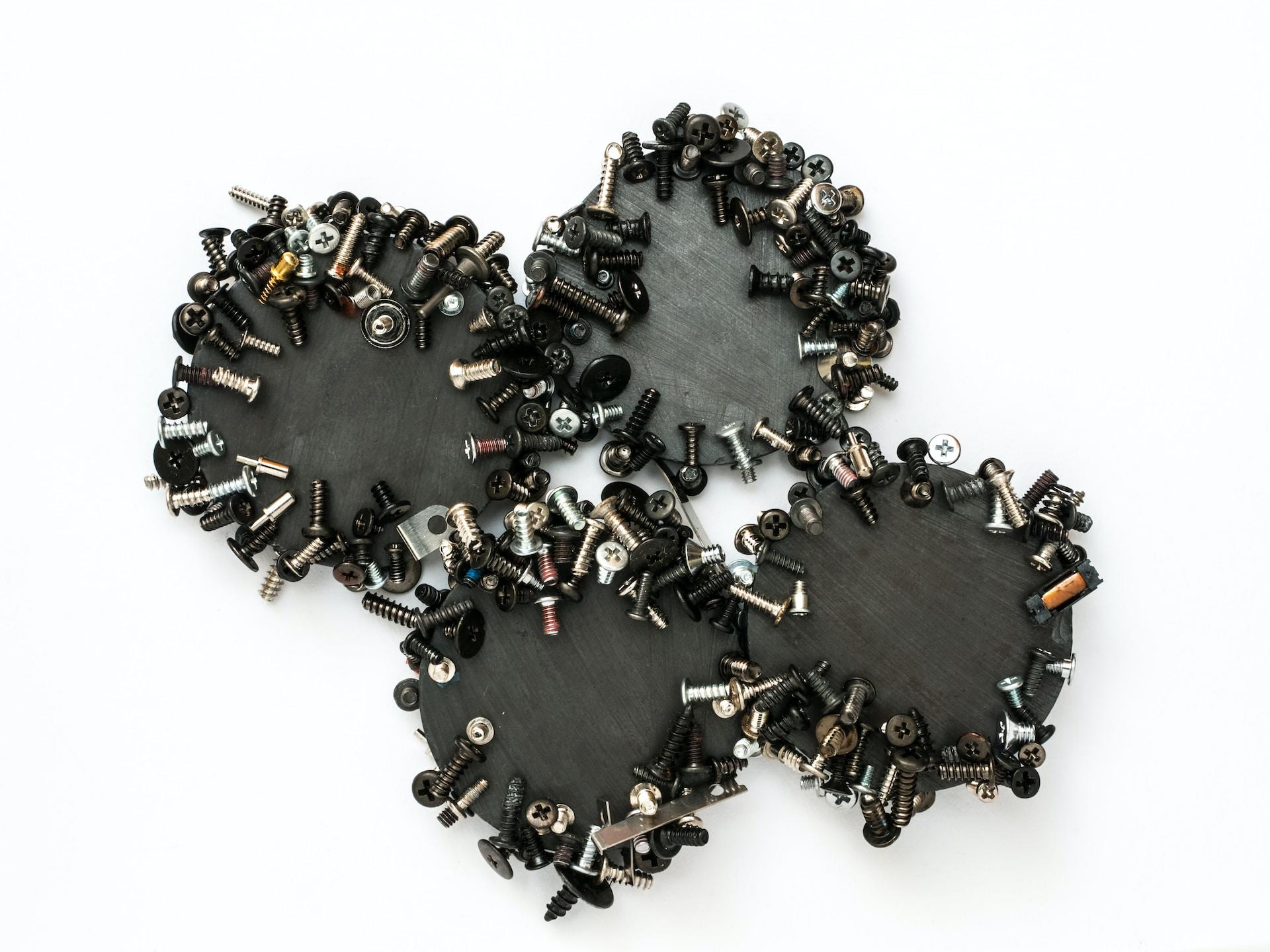 aimants ferreux collés