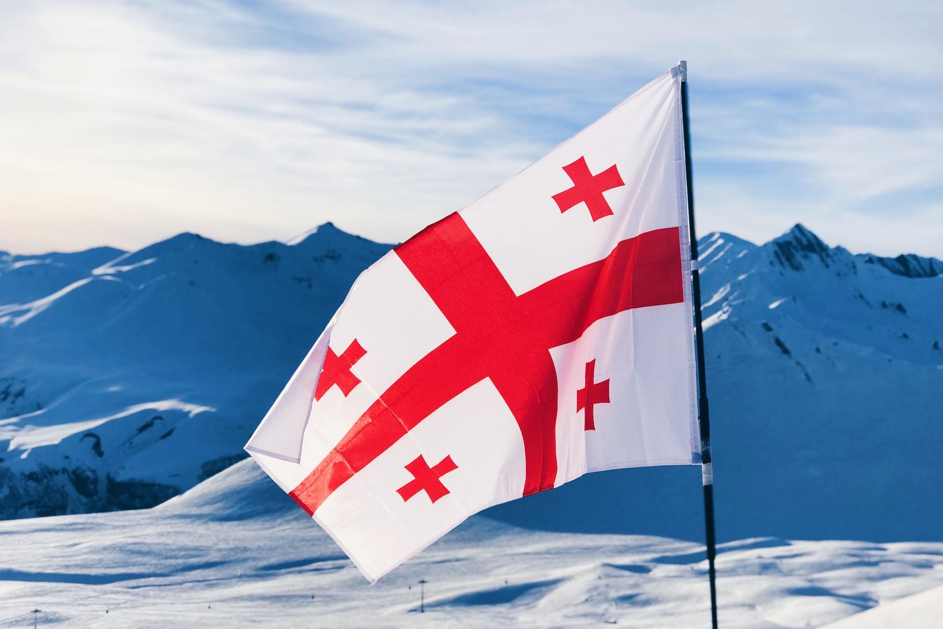 drapeau rouge et blanc avec croix Géorgie