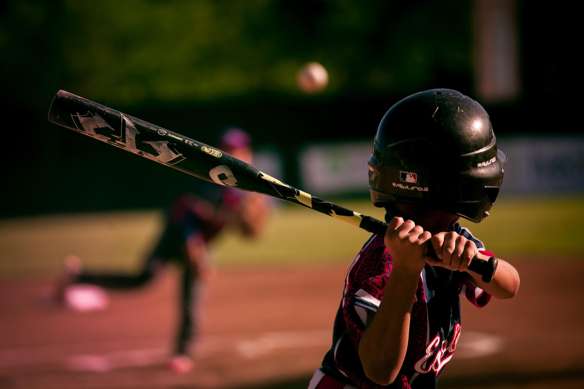 jeunes jouant au baseball