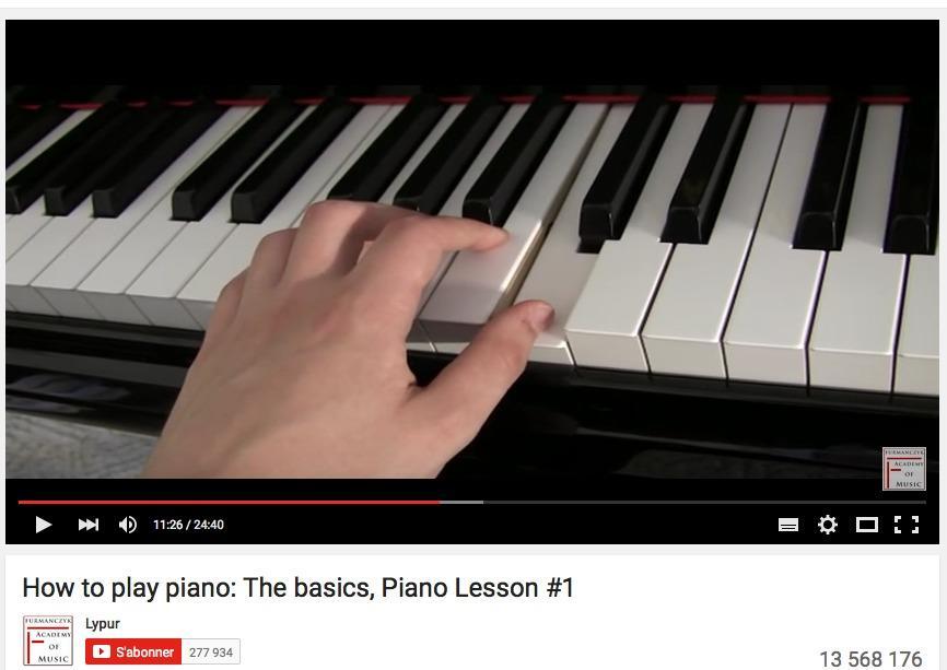 Vidéos YouTube ou Dailymotion où une personne vous apprend qu’il est possible d’apprendre à jouer du piano en 24 heures
